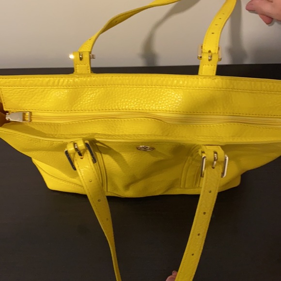 Tory Burch Lemon Yellow Medium Sized Purse - Picture 6 of 11